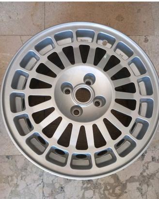 Cerchio in lega  Lancia Delta  integrale HF