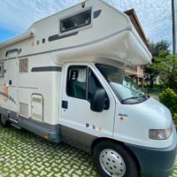 Camper Mansardato Benimar 6 posti letto