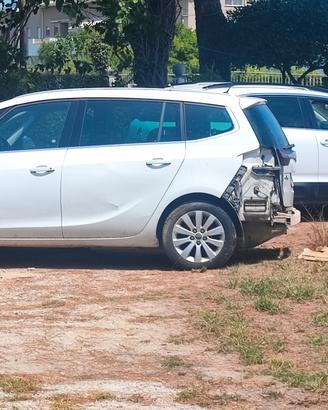 ricambi x Zafira Tourer C eco metano 