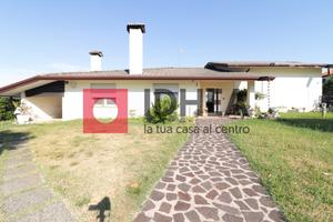VILLA INDIPENDENTE CON AMPIO SCOPERTO