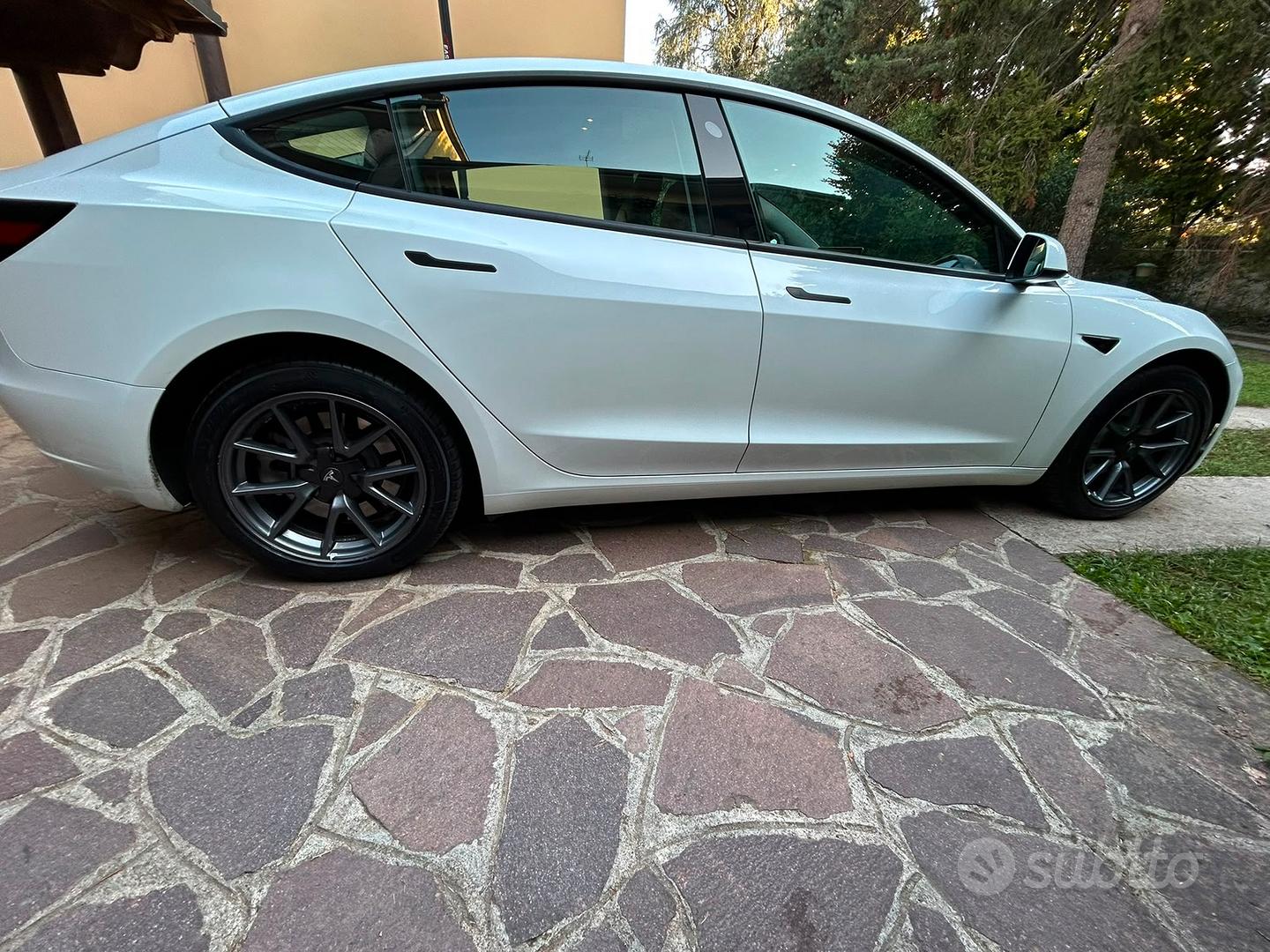 Tesla Model 3 2023 photo 5