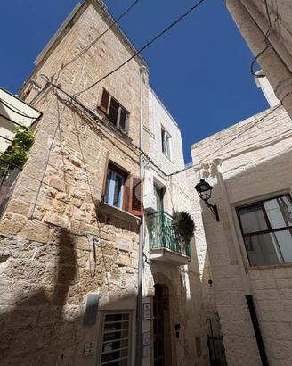 2 LOCALI A POLIGNANO A MARE