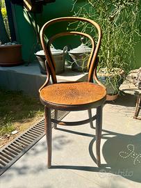 Antica sedia viennese in faggio curvato