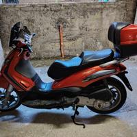 Piaggio Beverly 250
