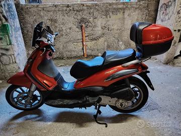 Piaggio Beverly 250