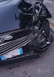 ford focus incidentata 