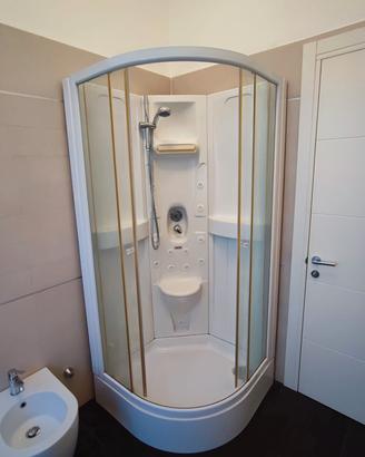 Box doccia angolare idromassaggio Albatros