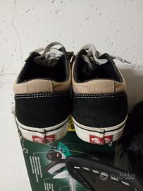 Vans nere 