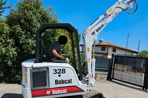 E249-Escavatore Bobcat 328 28 q