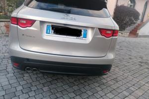 Jaguar F- Pace 2,0D 180cv AWD Portfolio/ 76,000km