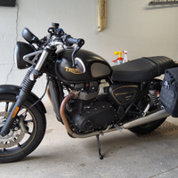 Triumph street twin 900