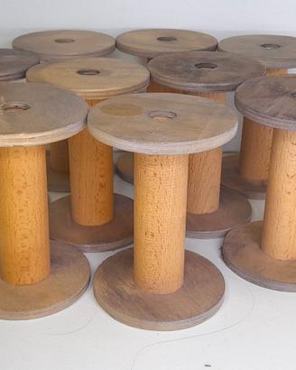 Lotto di 9 rocchetti in legno