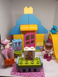 Lego Duplo dottoressa Peluche clinica in giardino