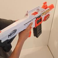 Hasbro Nerf Ultra Select - Blaster Motorizzato