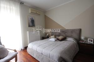 Appartamento con due camere, garage, cantina e sof