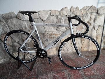 BICI DA CORSA (PISTA)