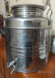 Contenitore per olio con rubinetto