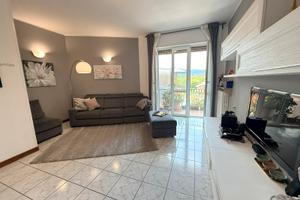 Ampio quadrilocale con garage Merate