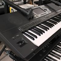 TASTIERA YAMAHA PSR SX 900 PARI AL NUOVO GARANZIA