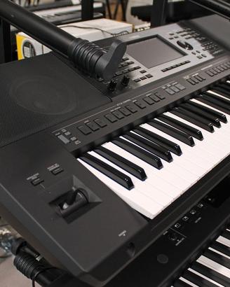 TASTIERA YAMAHA PSR SX 900 PARI AL NUOVO GARANZIA
