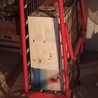 Due brandine pieghevoli con ruote