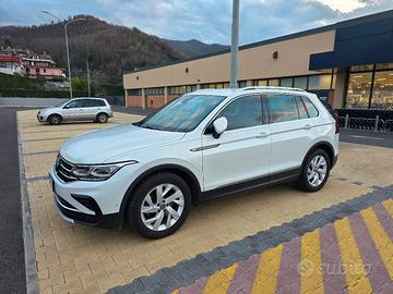 Volkswagen Tiguan 2.o tdi elegance DSG