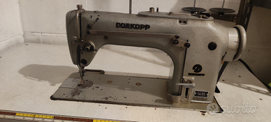 Macchina da cucire industriale