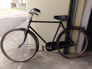 bicicletta Bianchi con freni a bacchetta