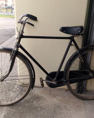 bicicletta Bianchi con freni a bacchetta