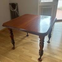 Antico tavolo inglese modello vittoriano mogano