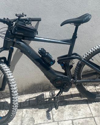 Bici elettrica Cube Stereo Hybrid 140 race 500
