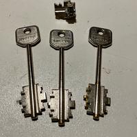 Cilindro doppia mappa dierre con tre chiavi