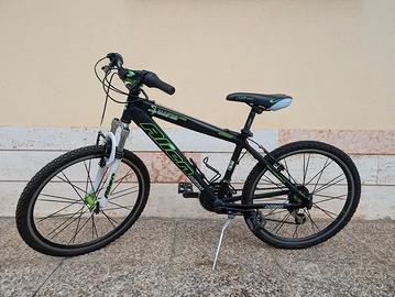 Mountain bike da ragazzo
