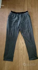 pantaloni grigi, taglio dritto. Mixerì 