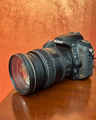 Nikon D750 + 24-120 Buone condizioni
