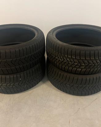 Gomme Pirelli Sottozero Winter  225 /40 R 18