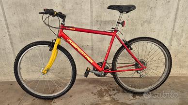 Bicicletta mountain bike taglia M ruote 26