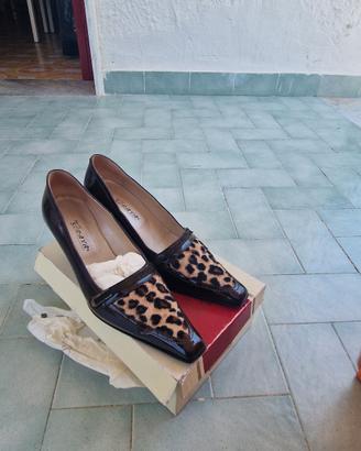 Scarpe maculate