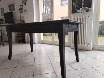 Tavolo legno massello vintage – stile classico