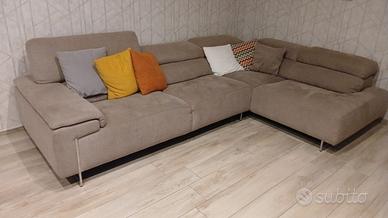 Divano 3 metri x 2 tipo velluto