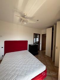 Letto matrimoniale contenitore, come nuovo