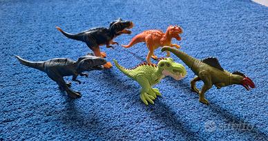 set dinosauri (12 dinosauri)