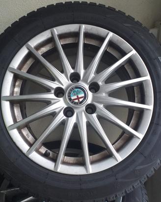 Cerchi Alfa Romeo originali con gomme invernali
