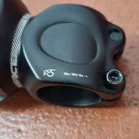 RaceFace Aeffect stem