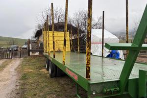 PIANALE FIORENTINI E CASSA TRASPORTO BESTIAME