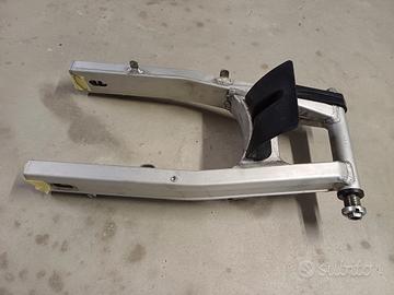 SV650 2002 Ultime  parti rimaste