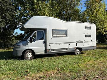camper ARCA SUPERAMERICA 475 7 POSTI LETTO, 6 VIAG