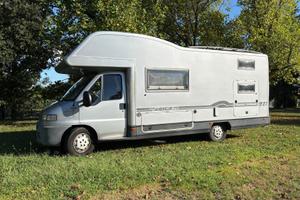 camper ARCA SUPERAMERICA 475 7 POSTI LETTO, 6 VIAG