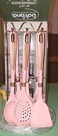 mestoli in silicone con manici in legno,deco,€11