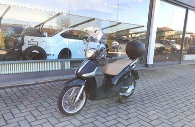 Piaggio Liberty 125 cc     11/2020    24680 km